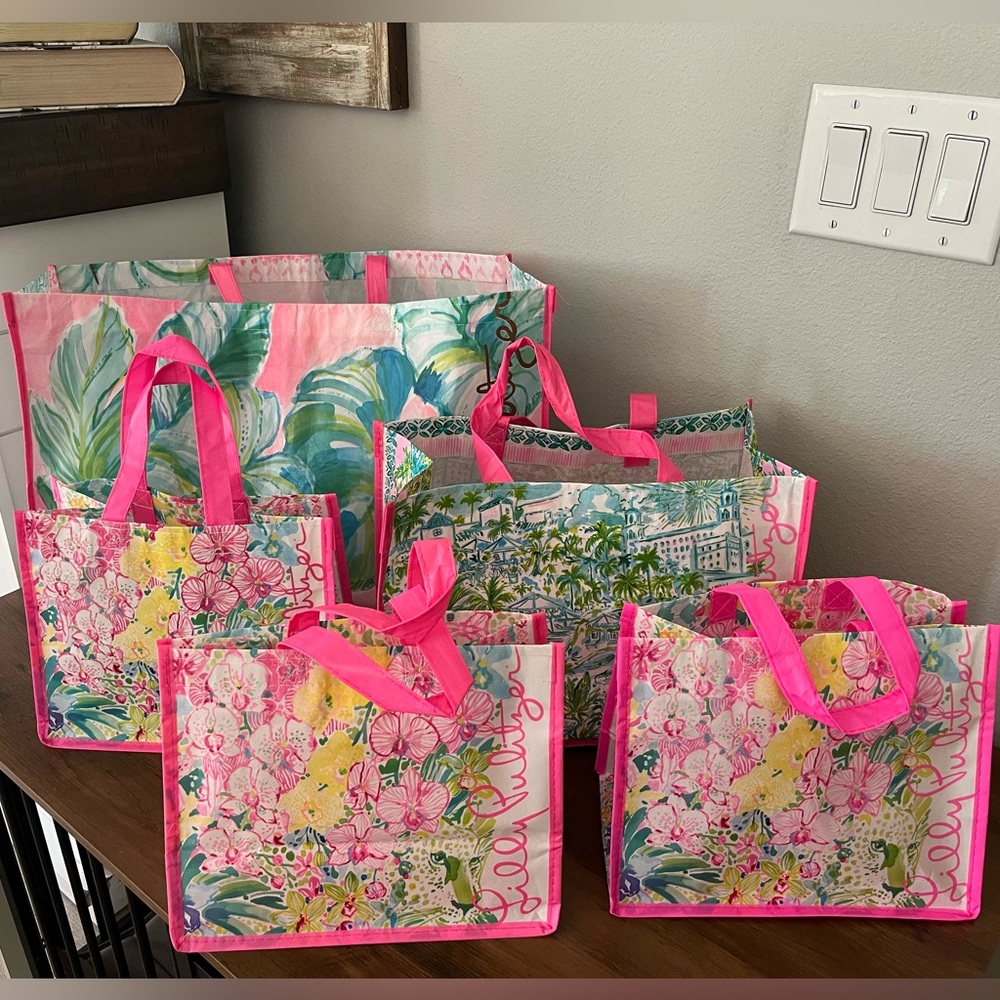 Lilly Pulitzer Re-Usable Tote Bag Set(5) - Picture 1 of 13